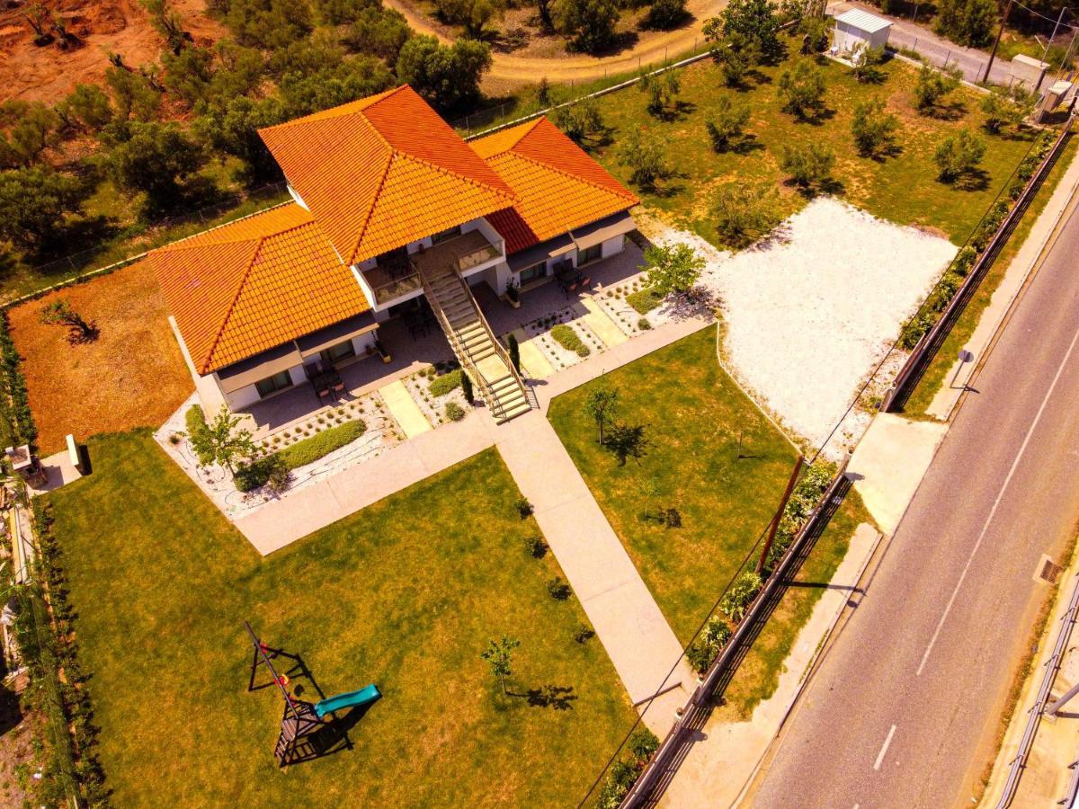 Varkes Suites 2 Nea Moudania Exterior foto